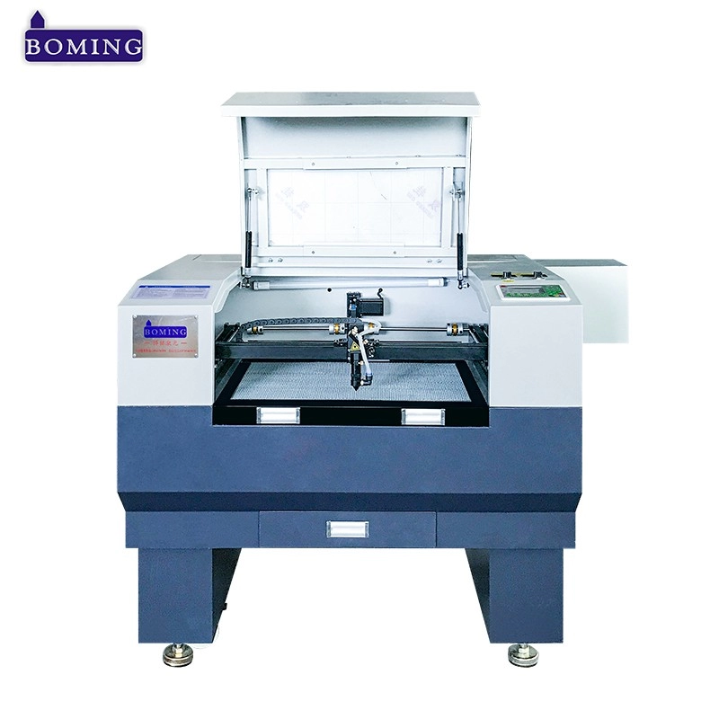 RECI 6040 Máquina de corte de laser de compensação de pilha de têxteis