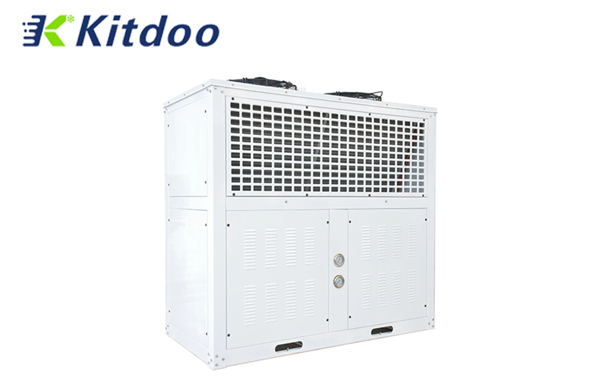 Bobinas de condensadores refrigerados a ar de freezer comercial tipo V em armazenamento a frio