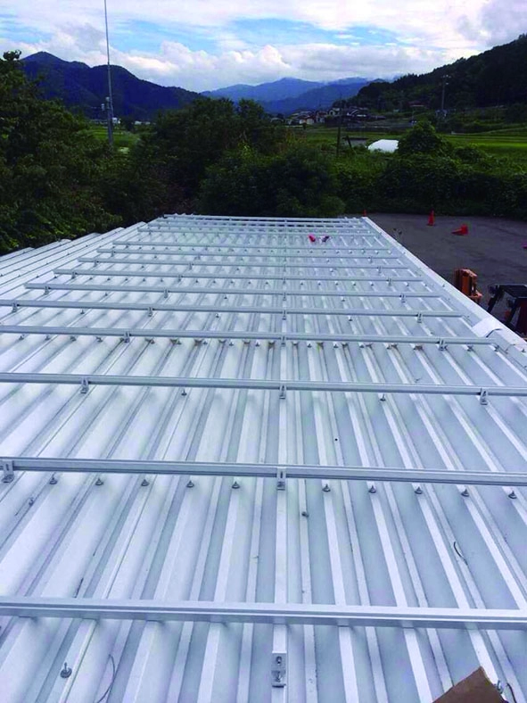 Trilhos de montagem de alumínio para telhado de energia solar