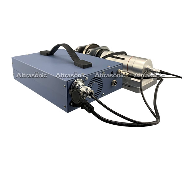 Máquina de costura ultrassônica usada gerador de solda de energia ultrassônica