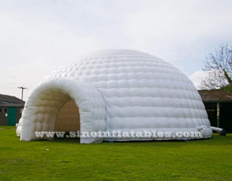 50 pessoas 10 metros tenda de cúpula inflável gigante branca iglu com túnel de entrada feito de encerado de pvc brilhante