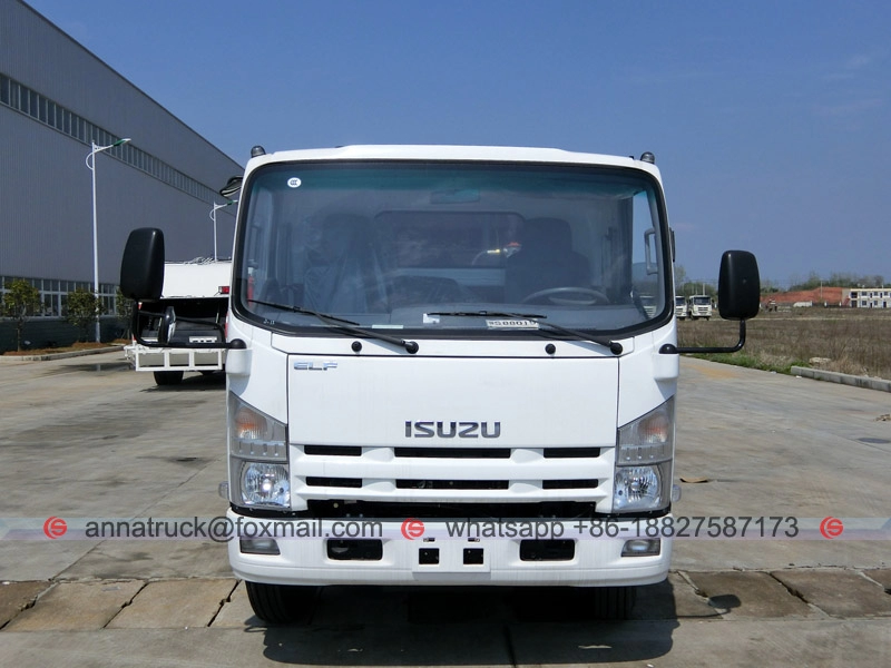 Caminhão Compactador de Resíduos 8cbm ISUZU
