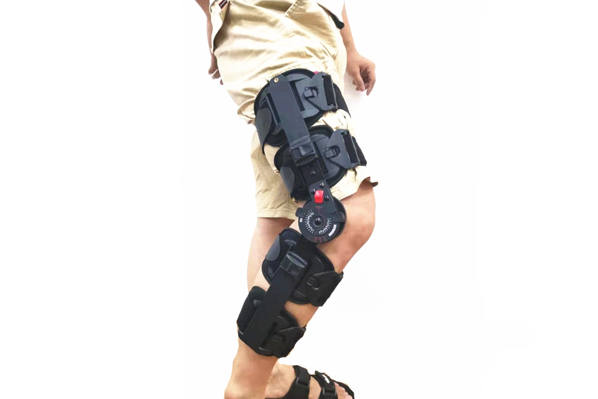 Suportes de joelho de telescópio ROAM com quatro tiras de proteção personalizadas fabricante de aparelhos ortopédicos