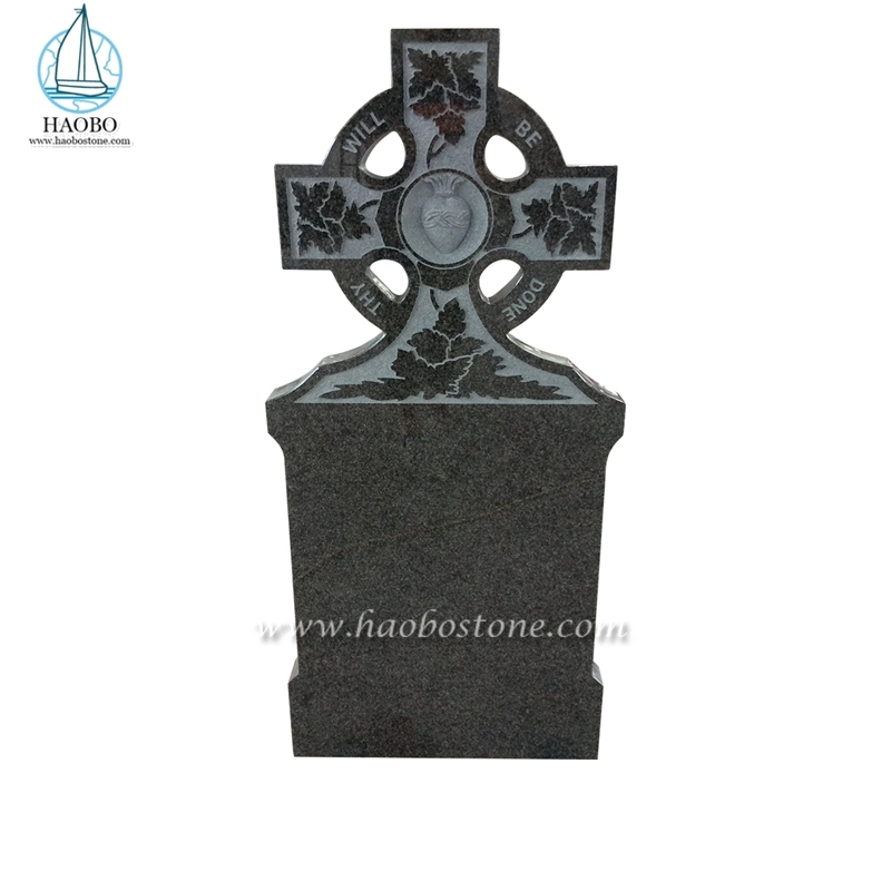 Lápide funerária esculpida em granito G654 com cruz celta