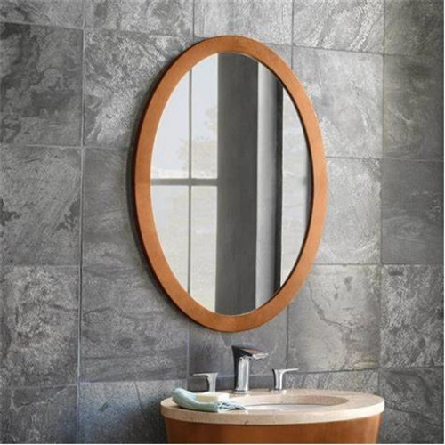 Espelho de banheiro com moldura de madeira de carvalho claro