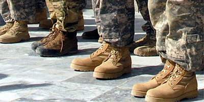 Segundas botas militares de couro