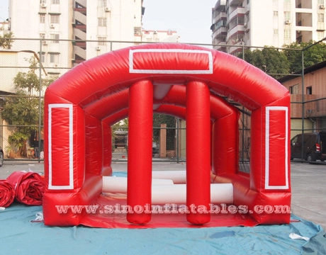 Pista de obstáculos de futebol inflável gigante ao ar livre com tenda para jogos