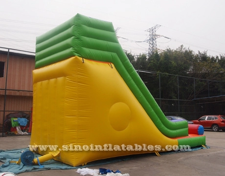 Escorrega inflável para crianças ao ar livre 19' alto arco-íris com rolha de carga frontal para festas