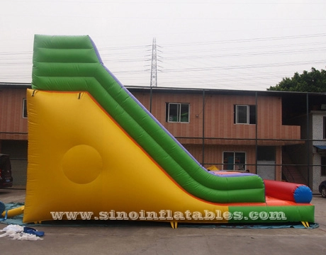 Escorrega inflável para crianças ao ar livre 19' alto arco-íris com rolha de carga frontal para festas