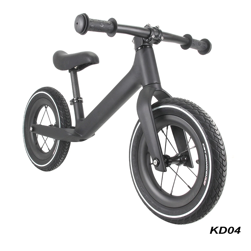 LightCarbon Nova bicicleta infantil totalmente balanceada em carbono
