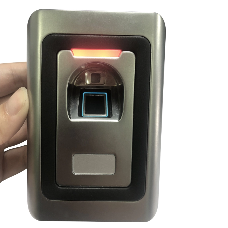 Sistema biométrico de controle de acesso por impressão digital