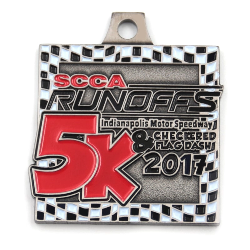 Fabricante personalizou medalhas de 5k no segundo turno do Scca