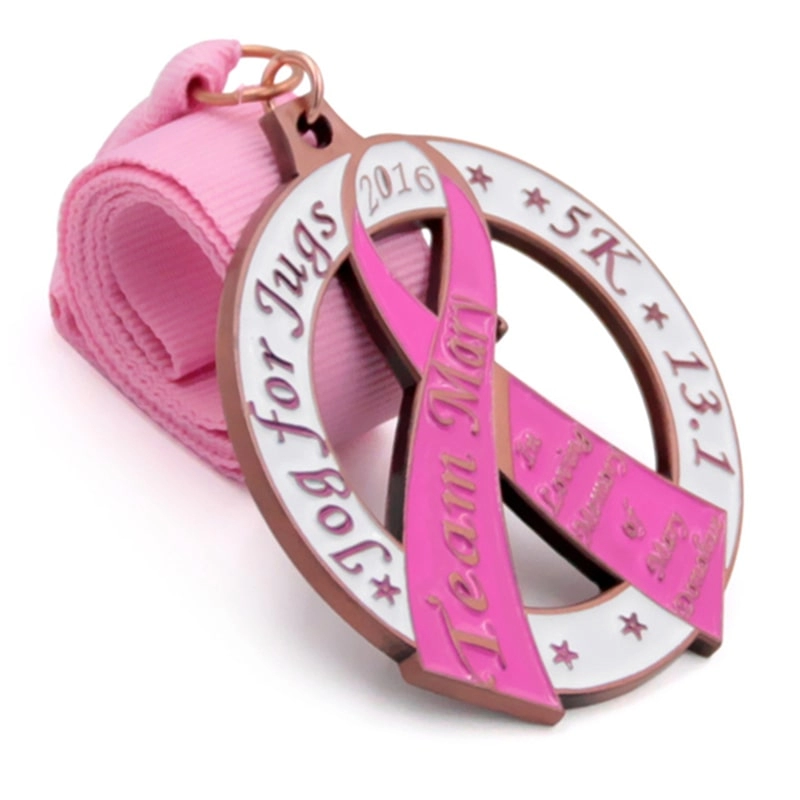 Medalha de 5k com fita rosa com recorte personalizado do fabricante